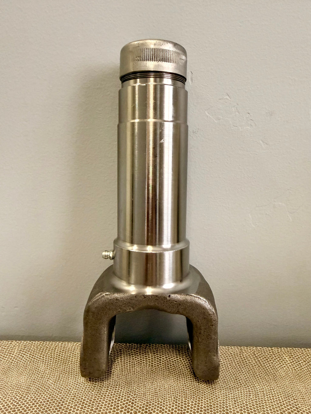 Slip Yoke 1350 1.5-16, High Angle, Forged