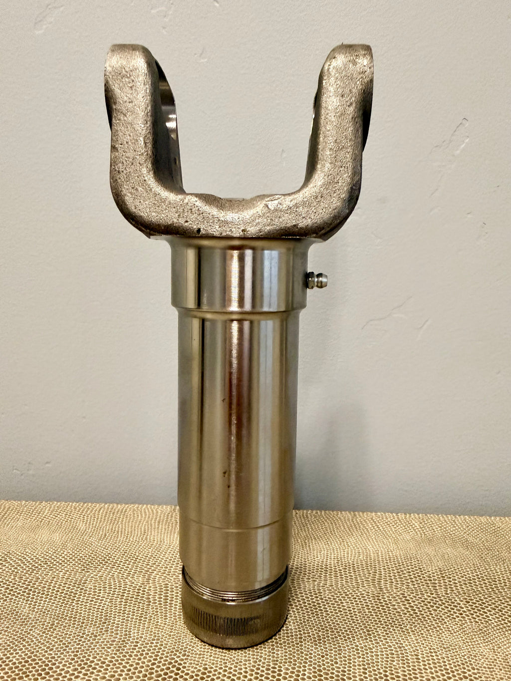 Slip Yoke 1350 1.5-16, High Angle, Forged